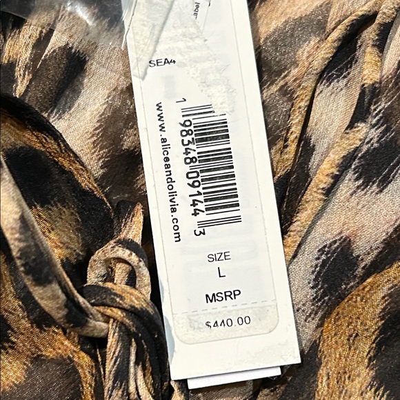 Alice + Olivia Norah Peasant Blouse - Picture 10 of 10